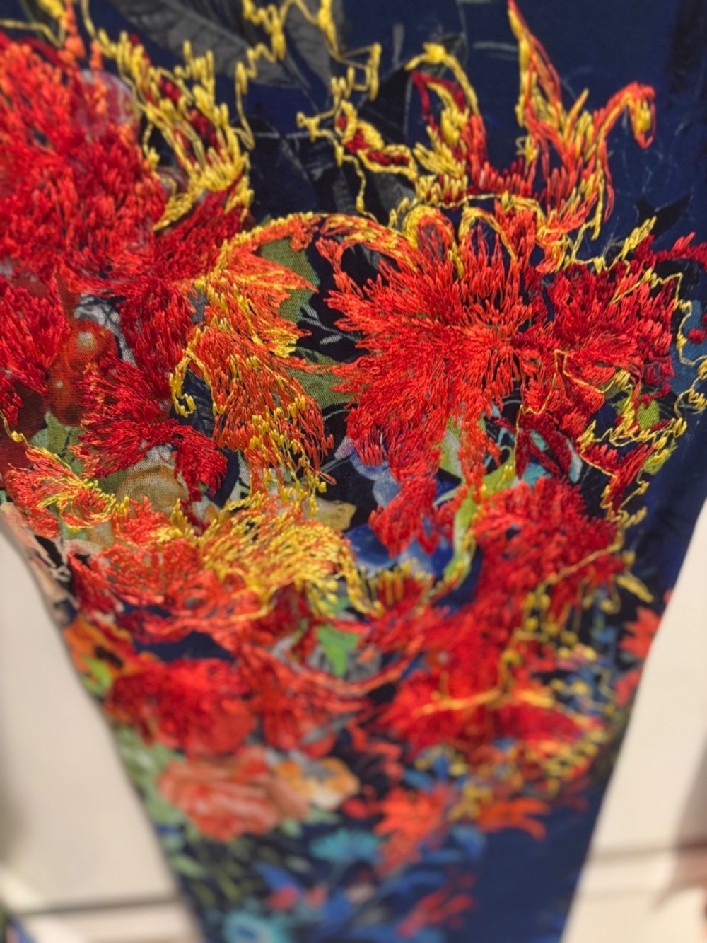 Fuzzi Mesh Top Royal Blue/Multi Embroidered Xsmall - Picture 5 of 7